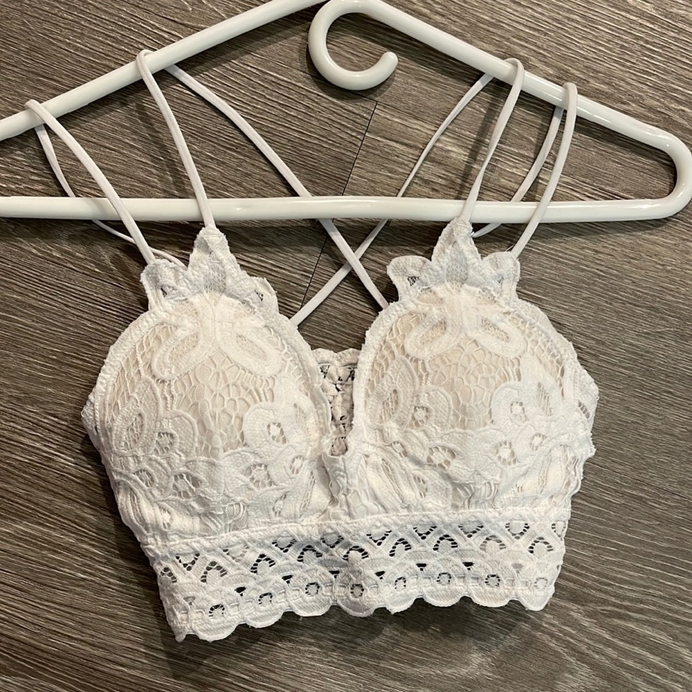 Super cute bralette!